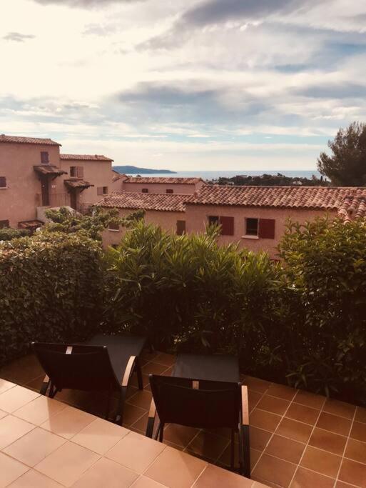 Apartament Terrasse De 30M2 Vue Mer Panoramique 1 Chambre Cavalaire-sur-Mer Zewnętrze zdjęcie
