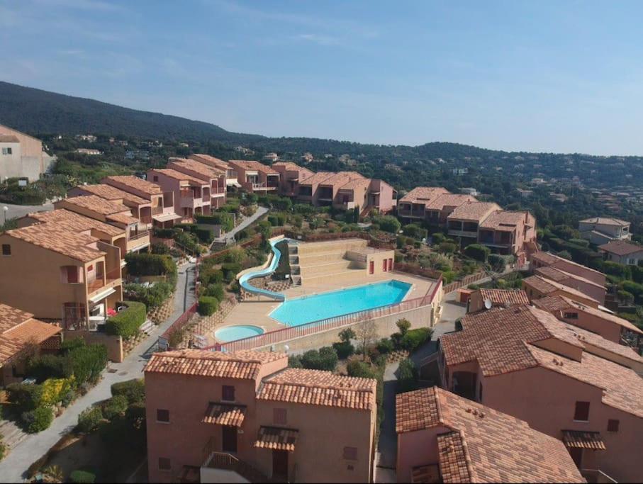Apartament Terrasse De 30M2 Vue Mer Panoramique 1 Chambre Cavalaire-sur-Mer Zewnętrze zdjęcie