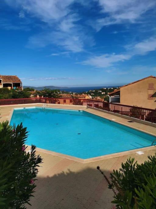 Apartament Terrasse De 30M2 Vue Mer Panoramique 1 Chambre Cavalaire-sur-Mer Zewnętrze zdjęcie