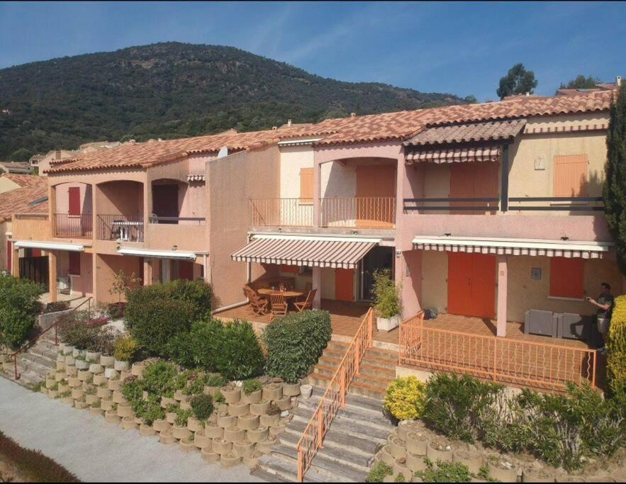 Apartament Terrasse De 30M2 Vue Mer Panoramique 1 Chambre Cavalaire-sur-Mer Zewnętrze zdjęcie