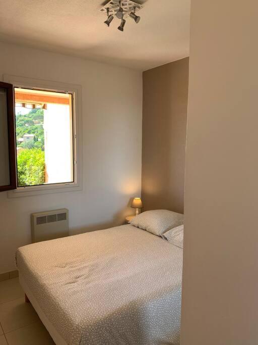 Apartament Terrasse De 30M2 Vue Mer Panoramique 1 Chambre Cavalaire-sur-Mer Zewnętrze zdjęcie