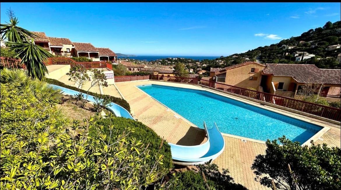 Apartament Terrasse De 30M2 Vue Mer Panoramique 1 Chambre Cavalaire-sur-Mer Zewnętrze zdjęcie