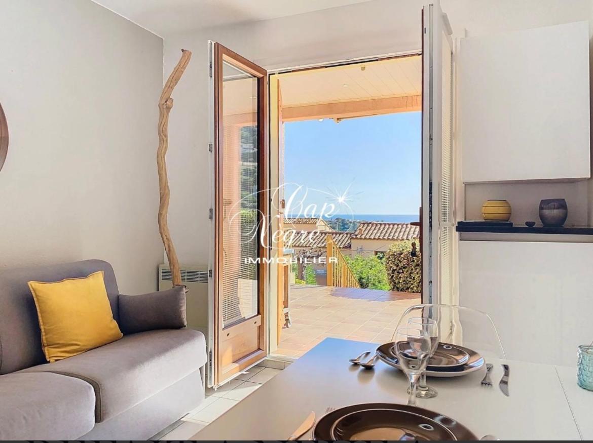 Apartament Terrasse De 30M2 Vue Mer Panoramique 1 Chambre Cavalaire-sur-Mer Zewnętrze zdjęcie